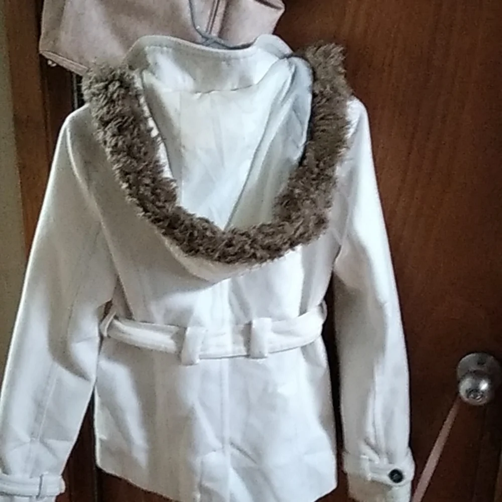 Coat - Picture 2 of 5